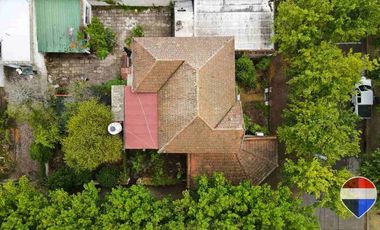 CASA y  3 LOCALES SOBRE 3 TERRENOS  EN LAS HERAS