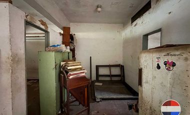 CASA y  3 LOCALES SOBRE 3 TERRENOS  EN LAS HERAS