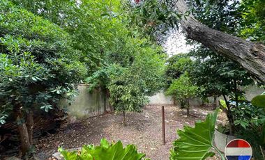 CASA y  3 LOCALES SOBRE 3 TERRENOS  EN LAS HERAS