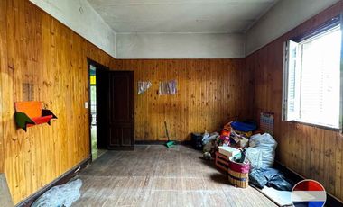 CASA y  3 LOCALES SOBRE 3 TERRENOS  EN LAS HERAS