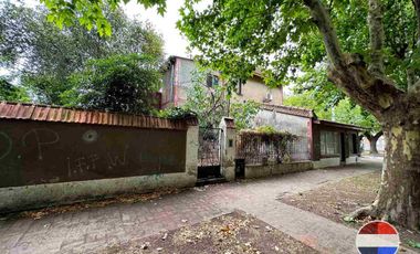 CASA y  3 LOCALES SOBRE 3 TERRENOS  EN LAS HERAS