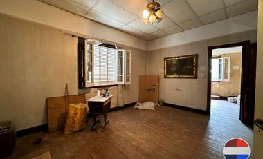 CASA y  3 LOCALES SOBRE 3 TERRENOS  EN LAS HERAS