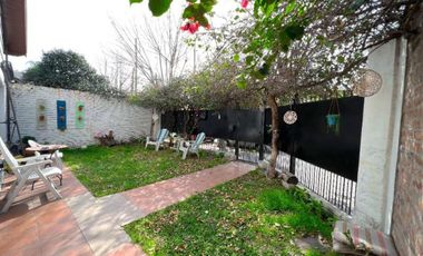Vta Casa 5 AMB, Cochera, a.cred Permuta S Lugares