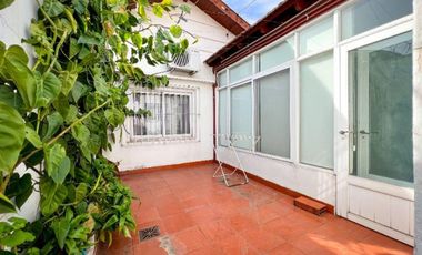 Vta Casa 5 AMB, Cochera, a.cred Permuta S Lugares