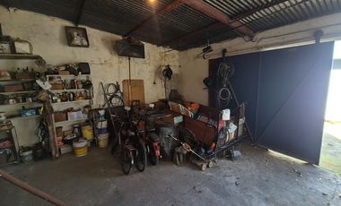 VENTA CASA LOTE PROPIO CON GALPON EN WILDE 10 X 46