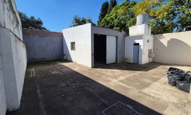 VENTA CASA LOTE PROPIO CON GALPON EN WILDE 10 X 46