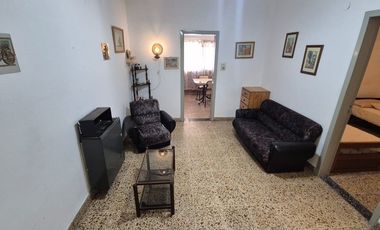 VENTA CASA LOTE PROPIO CON GALPON EN WILDE 10 X 46