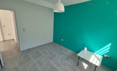 VENTA CASA LOTE PROPIO CON GALPON EN WILDE 10 X 46