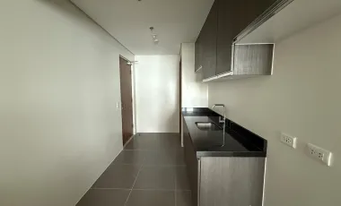 Premium Studio for Sale w/ Parking at The Connor Greenhills