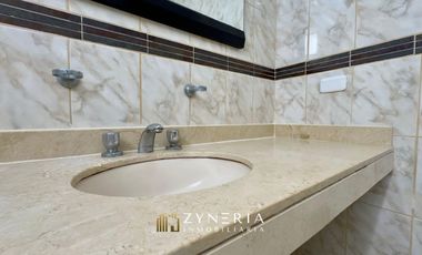 Oportunidad en Surco: Departamento de 157 m² con terrazas, vista al parque y acceso por escalera