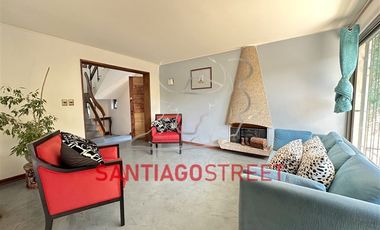 Casa en Venta en PASAJE LO PLAZA 984