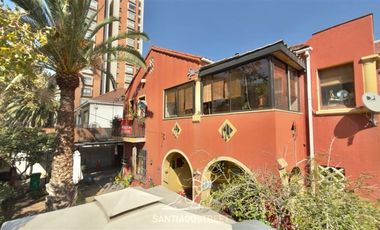Casa en Venta en Jose Domingo Cañas esquina Carmen Covarrubias