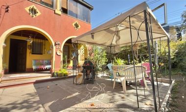 Casa en Venta en Jose Domingo Cañas esquina Carmen Covarrubias