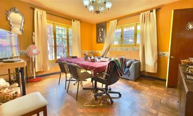 Casa en Venta en Jose Domingo Cañas esquina Carmen Covarrubias
