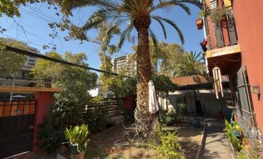 Casa en Venta en Jose Domingo Cañas esquina Carmen Covarrubias