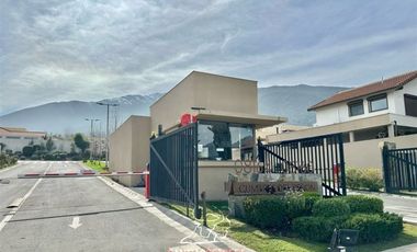 Casa en Arriendo en Condominio Cumbres del Peñon