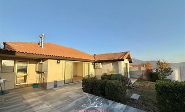 Casa en Arriendo en Condominio Cumbres del Peñon