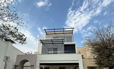 Casa en  renta colonia bosques del contry