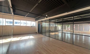 Local Comercial en Renta ubicado en Circuito Juan Pablo II, Cerca de Angelopolis.