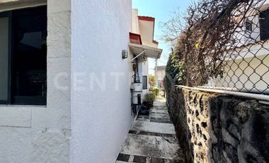 Casa en venta en Tulipanes, Lomas de Cocoyoc, Morelos