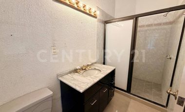 Casa en venta en Tulipanes, Lomas de Cocoyoc, Morelos