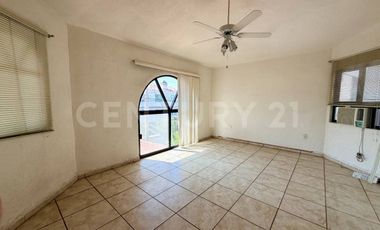Casa en venta en Tulipanes, Lomas de Cocoyoc, Morelos