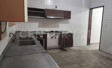 CASA PARA BODEGA EN RENTA EN EL CENTRO DE COLIMA