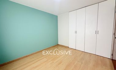 AMPLIO DUPLEX 256M2, 04 DORMITORIOS,BIEN DISTRIBUIDO,VISTA EXTERIOR, VALLE HERMOSO, SURCO