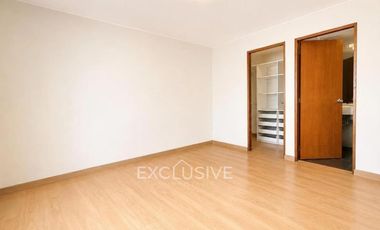 AMPLIO DUPLEX 256M2, 04 DORMITORIOS,BIEN DISTRIBUIDO,VISTA EXTERIOR, VALLE HERMOSO, SURCO
