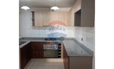 Espaciosa casa, Linderos, Alto Sacramento