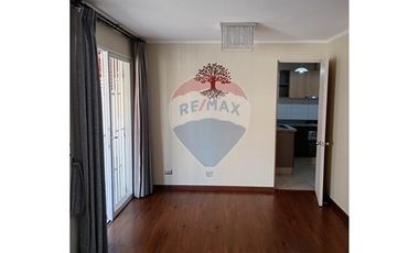 Espaciosa casa, Linderos, Alto Sacramento