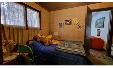 Amplia casa en venta ideal para remodelar