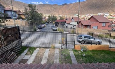 Venta de Casa / Ciudad de los Valles / Condominio Alto Mirador