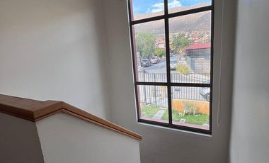 Venta de Casa / Ciudad de los Valles / Condominio Alto Mirador