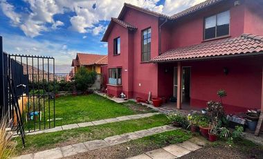 Venta de Casa / Ciudad de los Valles / Condominio Alto Mirador