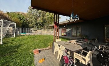 CASA 1 PISO 4 DORM + SERVICIO + PISCINA LA RESERVA