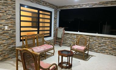 | Bonita casa amueblada en la playa, en renta. |
