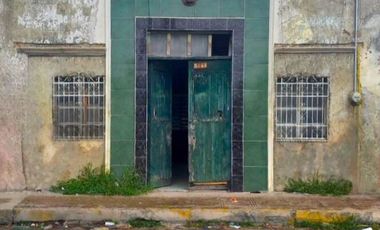 | Gran casa Histórica ubicada en el corazón del centro Ideal para Remodelar |