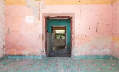 | Gran casa Histórica ubicada en el corazón del centro Ideal para Remodelar |