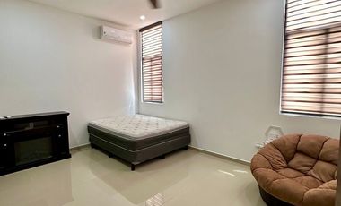 | Townhouse amueblado y equipado en renta en Altabrisa |