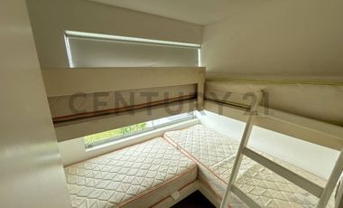 OPORTUNIDAD – Casa de playa con piscina en Las Lagunas
