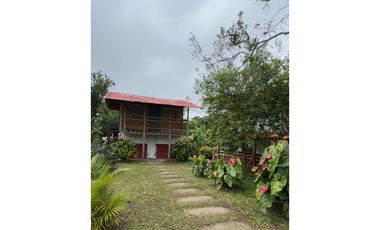 SE VENDE ESPECTACULAR FINCA HOTEL CERCA A FILANDIA
