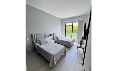 SE VENDE ESPECTACULAR CASA CAMPESTRE VIA LA PAILA CERCA A TEBAIDA