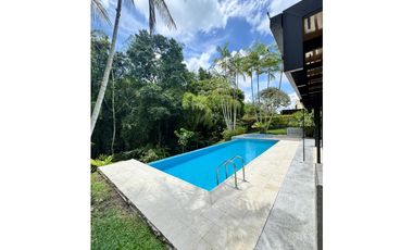 SE VENDE ESPECTACULAR CASA CAMPESTRE VIA LA PAILA CERCA A TEBAIDA