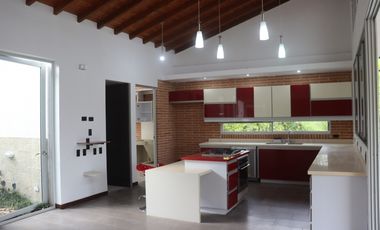 ESPECTACULAR CASA CAMPESTRE EN VENTA VIA TEBAIDA