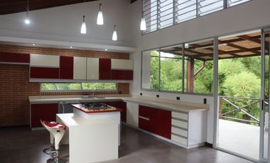 ESPECTACULAR CASA CAMPESTRE EN VENTA VIA TEBAIDA