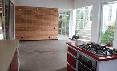 ESPECTACULAR CASA CAMPESTRE EN VENTA VIA TEBAIDA