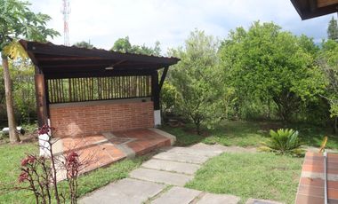 ESPECTACULAR CASA CAMPESTRE EN VENTA VIA TEBAIDA