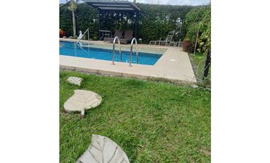 ESPECTACULAR CASA CAMPESTRE EN VENTA A 5 MN DEL CLUB CAMPESTRE