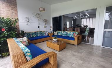 ESPECTACULAR CASA CAMPESTRE EN VENTA A 5 MN DEL CLUB CAMPESTRE